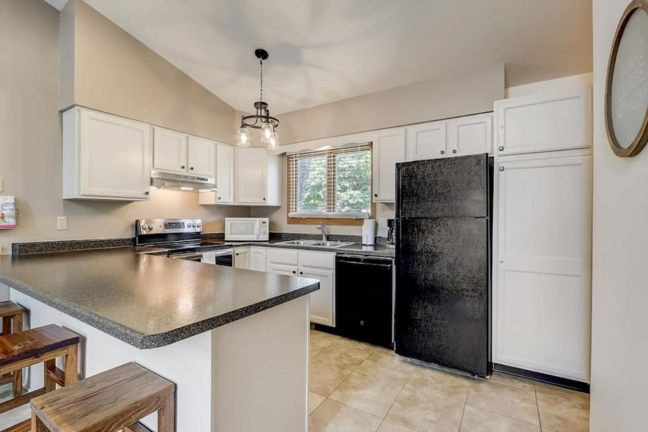 Grace Jo Vacation Home At Tamarack Highland 5 Wisconsin Dells Exteriör bild