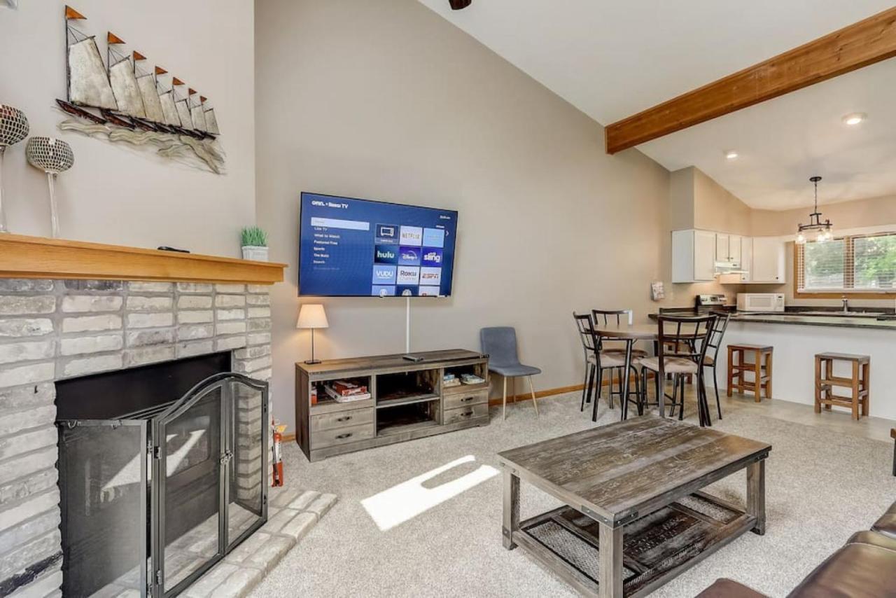 Grace Jo Vacation Home At Tamarack Highland 5 Wisconsin Dells Exteriör bild
